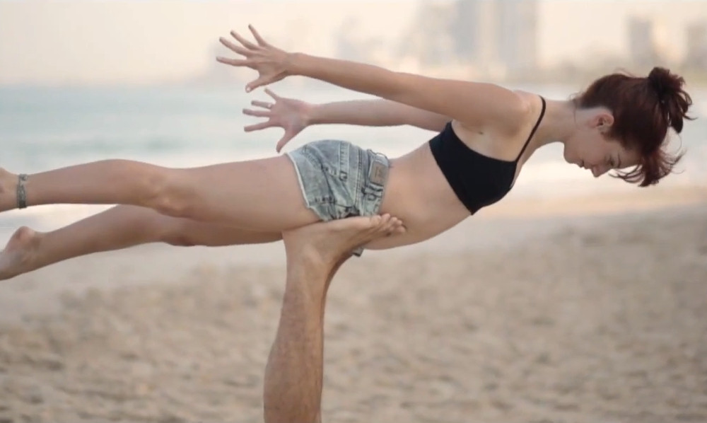 Acro Yoga – Super für Paare – toller Mix aus Akrobatik und&nbsp;Thaimassage