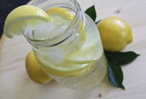 lemon-water-1420277_1920