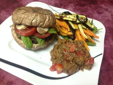 Vegetarisch_Portobelloburger mit Hummus &amp; VeggiesFries
