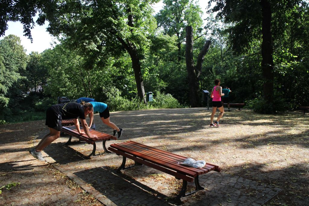 Urban Fitness – Nur Du und die&nbsp;Parkbank!