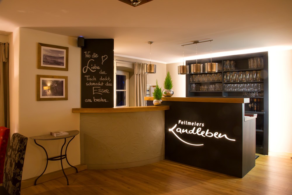 hochzeit-im-feilmeiers-landleben-21-von-31-09-35-05-15-04-16-8743(1)