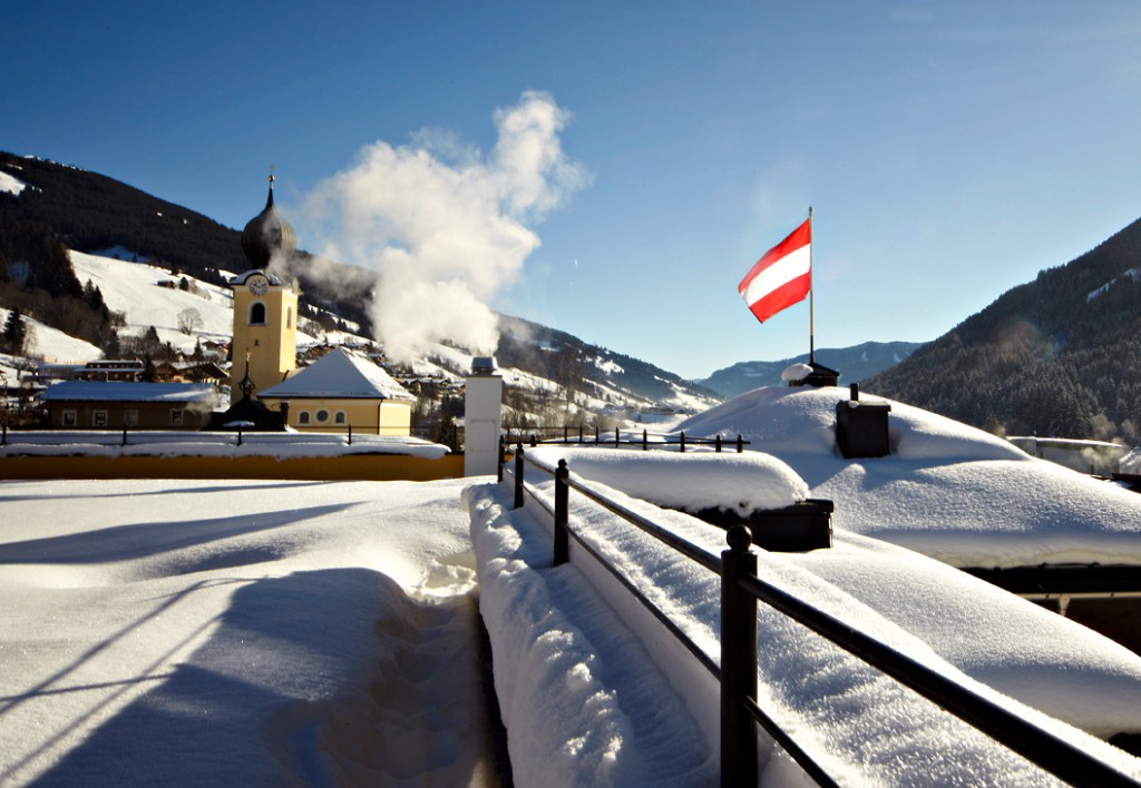 Alpen! … Und mitten in der Stadt Saalbach liegt eine Wohlfühloase der&nbsp;Superlative