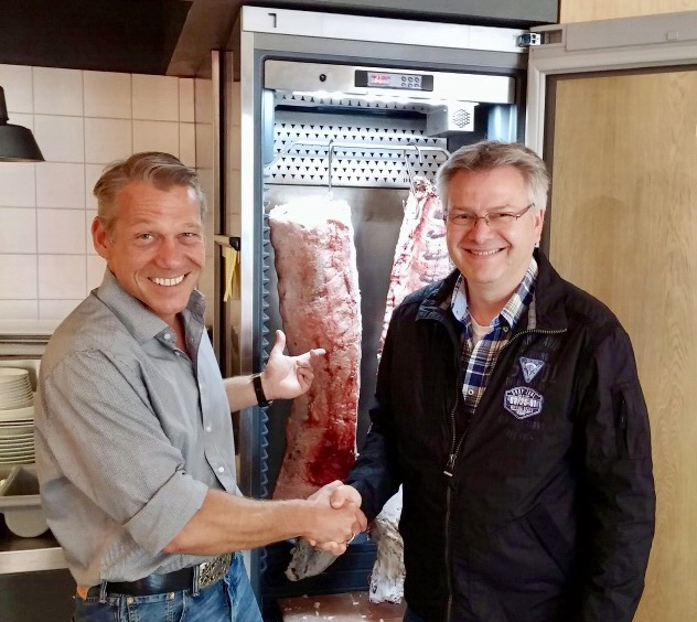 Der Name ist hier Programm – Das “Filetstück Pigalle“ in Neukölln, nur bestes Fleisch für den&nbsp;Kiez.