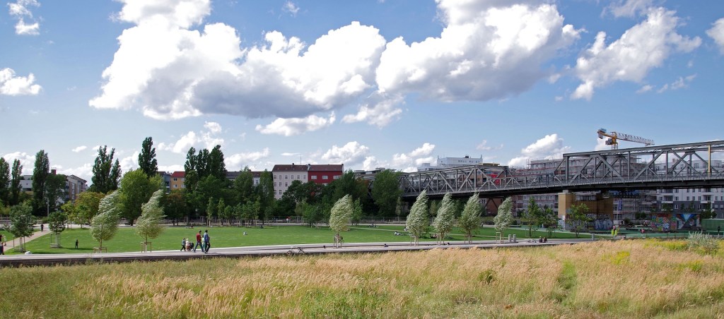 Sport für alle im B-Part Sports → Outdoor Trainingspark am&nbsp;Gleisdreieck