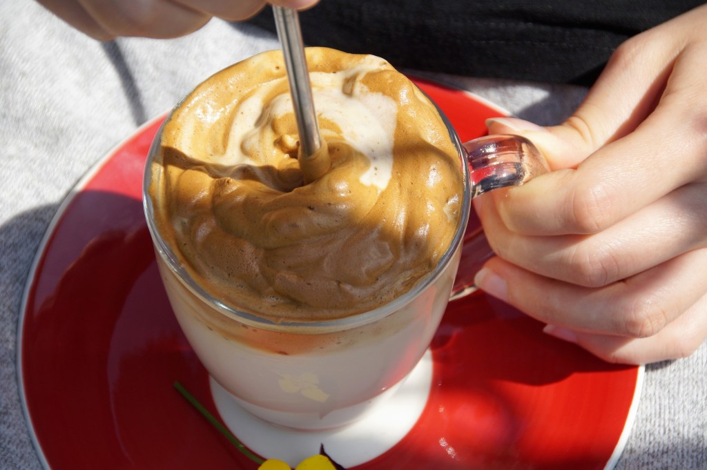 Schwere Wahl: Whipped Strawberry oder Whipped Schoko Milk&nbsp;#eiskalt