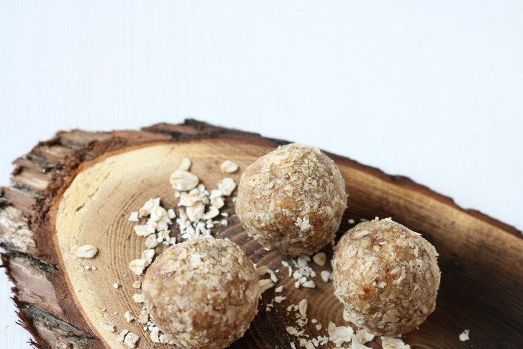 Snacken ohne schlechtes Gewissen: Carrot Cake Energy Balls&nbsp;#happyweekend