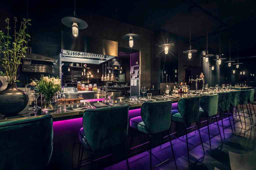 Berlin-Stories: Nach der Marktplatz-Eröffnung begrüßen 12 Jahreszeiten = 12seasons endlich Gäste im neuen&nbsp;Restaurant