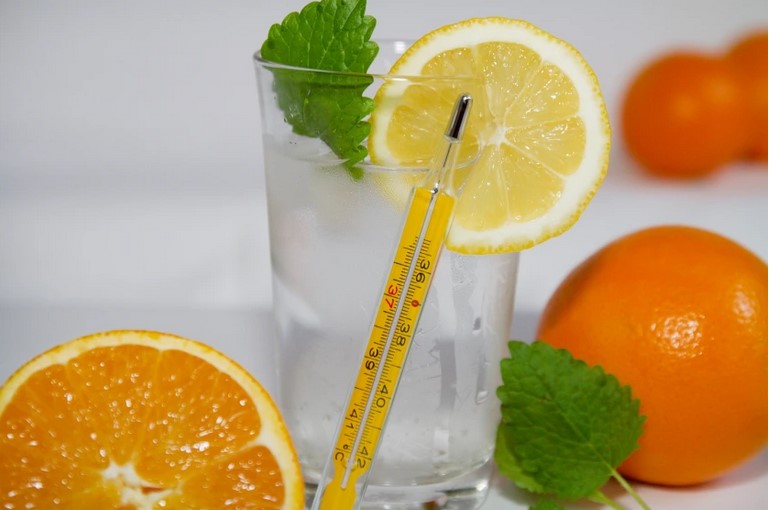 Häufig gestellte Fragen: Hilft Vitamin C bei Erkältung? | by Daniele&nbsp;Biffi