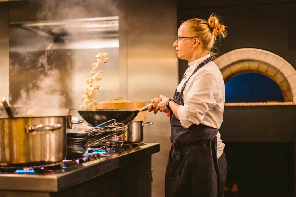 Berlin-kocht: Mit dem Grand Hyatt Berlin auf kulinarische Reise → Kochkurse am 27. 3 (vegan) + 18. 9 (Sri&nbsp;Lanka)