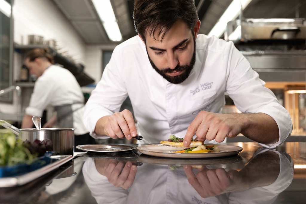 Hot News: Veuve Clicquot Dinner im Charlotte & Fritz im Regent Berlin // 20. 10 2023&nbsp;#überraschung