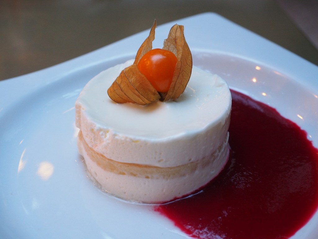 Neues Weihnachtsdessert gefällig? Bitte schön! Glühwein Panna Cotta: Ein Wow-Effekt für die&nbsp;Sinne