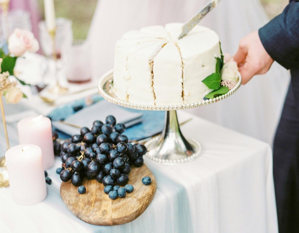 Dieser Kuchen geht gerade viral und durch die Decke: Kokos-Kuchen-Favorit von Tom Cruise – hier kommt das&nbsp;Rezept!