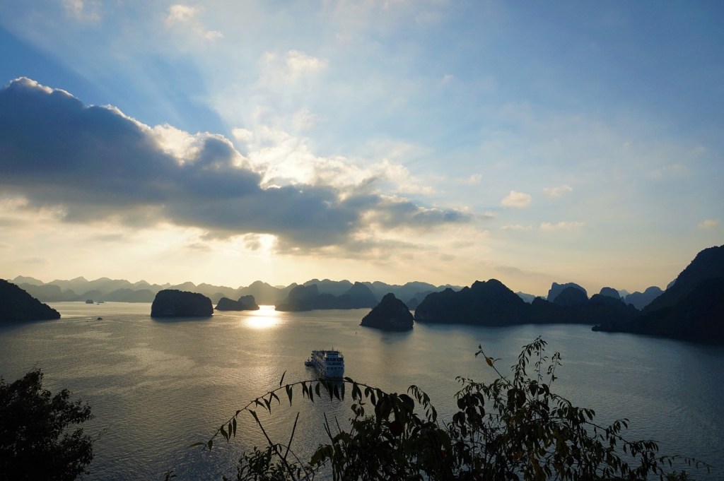 Travel-Tipps 2025: Darum Vietnam! Entdecke das faszinierende Land der Kontraste, Abenteuer und traumhaften&nbsp;Strände!