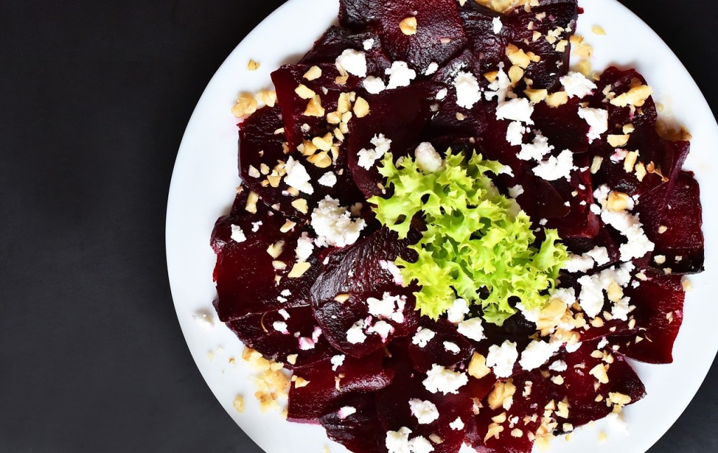 Mittwoch Rezeptidee: Rote-Bete-Carpaccio mit Feta ♥ #sogesundistrotebete #superfood