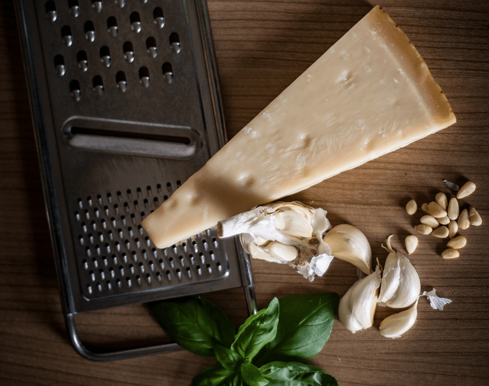 Basilikum-Pesto auf geröstetem Brot – eine Geschmacksexplosion ♥