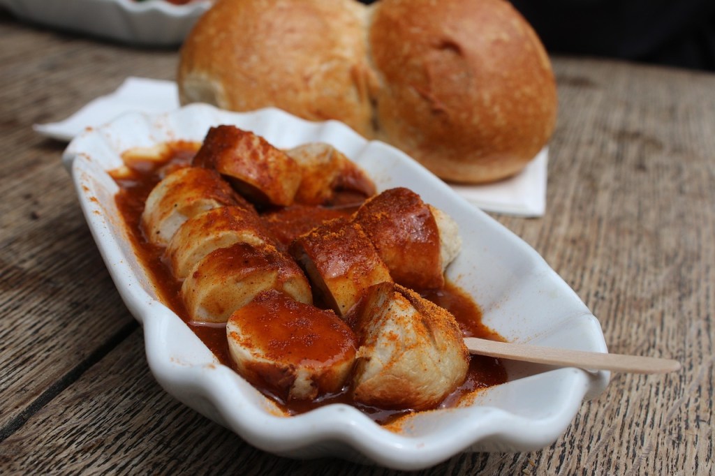 Berliner Currywurst: Wer hat die Currywurst erfunden aka Kult-Snack mit Geschichte und Schimanski-Charme ♥&nbsp;#dasrezept