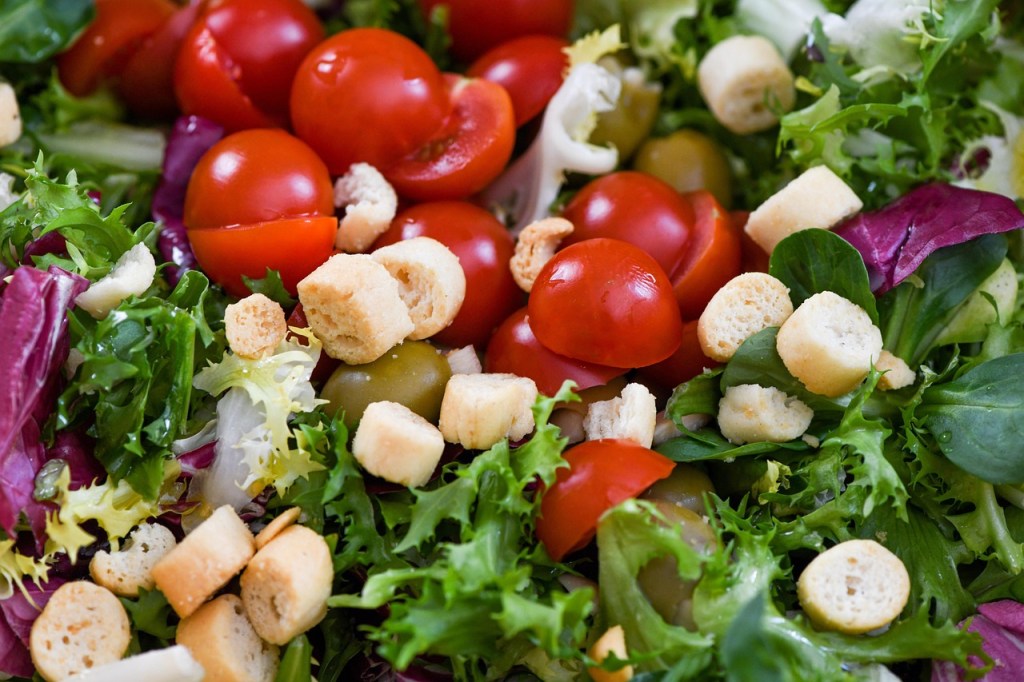 Sommerrezepte → die besten Rezepte für heiße Tage: Italienischer Panzanella Salat&nbsp;♥